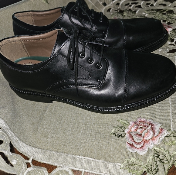 Thom McAn men's dress shoes - Picture 2 of 6